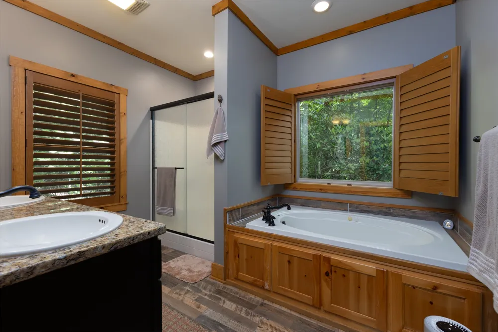 35 Birdnest Road Sapphire, NC 28774