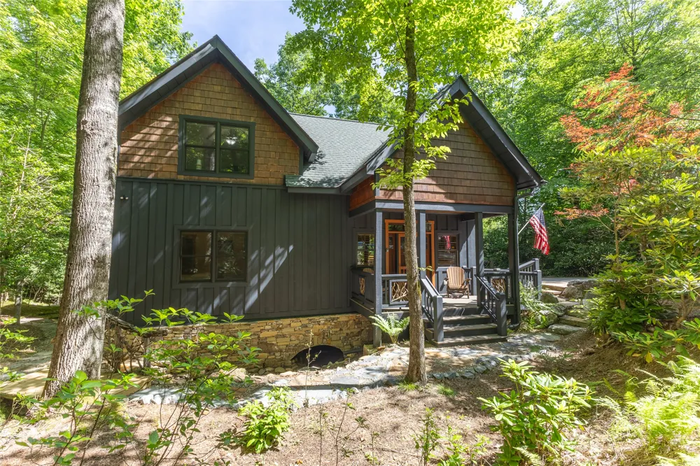 35 Birdnest Road Sapphire, NC 28774