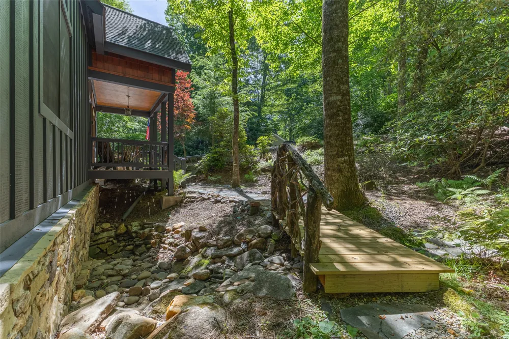 35 Birdnest Road Sapphire, NC 28774