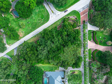 Lakeshore Pointe Boulevard