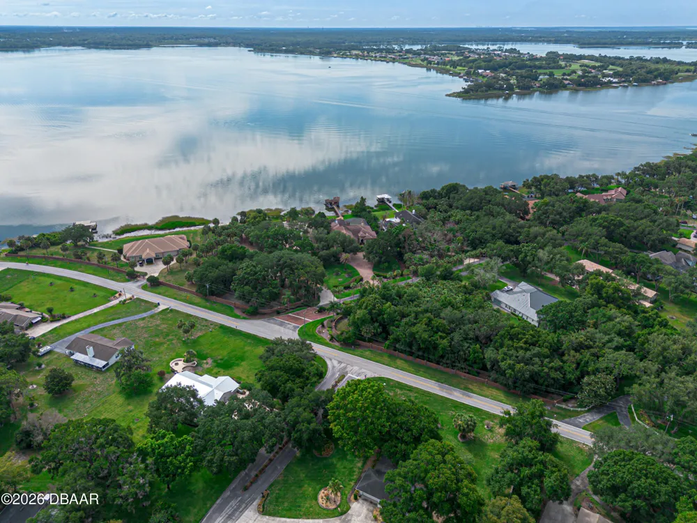 Lakeshore Pointe Boulevard Mount Dora, FL 32757