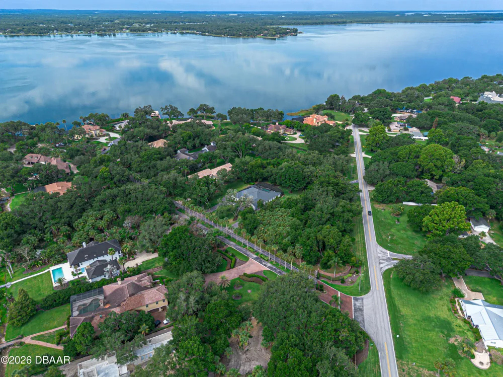 Lakeshore Pointe Boulevard Mount Dora, FL 32757