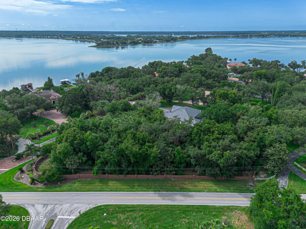 Lakeshore Pointe Boulevard Mount Dora, FL 32757