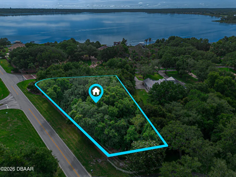 Lakeshore Pointe Boulevard Mount Dora, FL 32757
