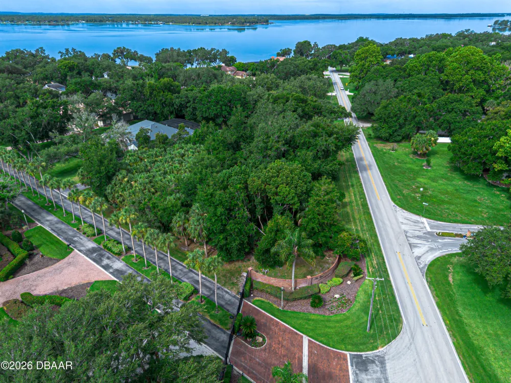 Lakeshore Pointe Boulevard Mount Dora, FL 32757