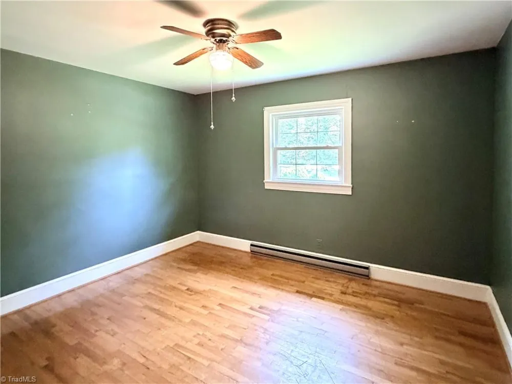 176 W Robin Road Elkin, NC 28621
