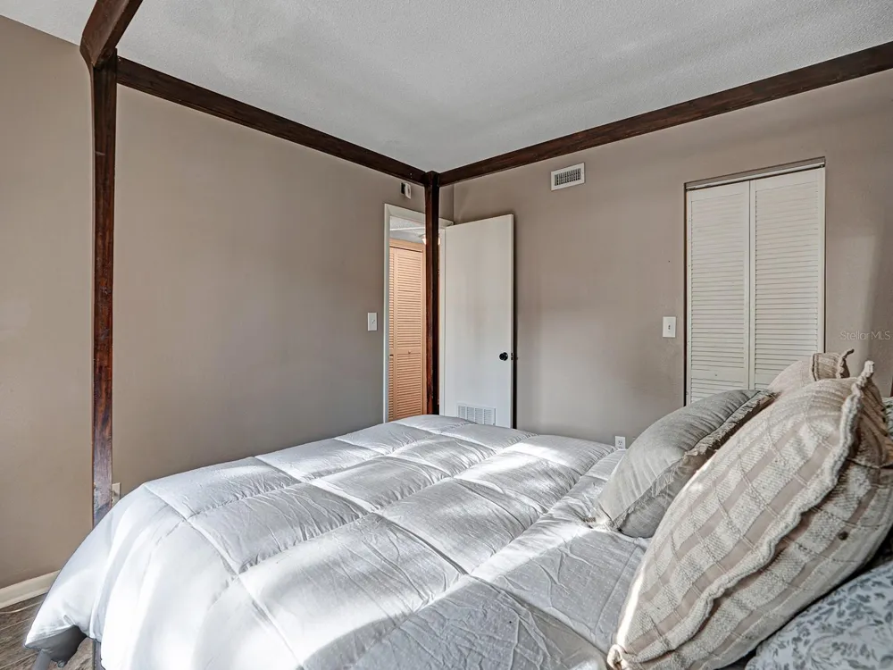 625 KEENE ROAD #B Clearwater, FL 33755