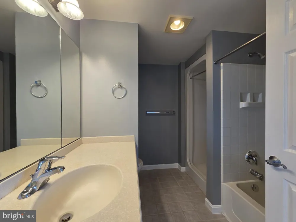 3101 HAMPTON DRIVE #1011 Alexandria, VA 22302