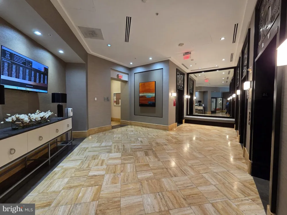 3101 HAMPTON DRIVE #1011 Alexandria, VA 22302