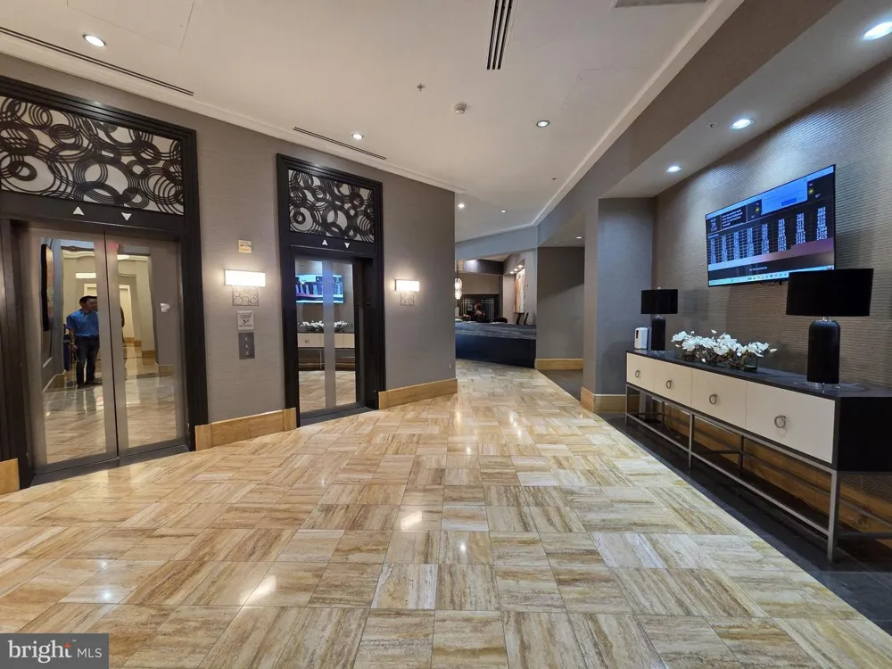 3101 HAMPTON DRIVE #1011 Alexandria, VA 22302