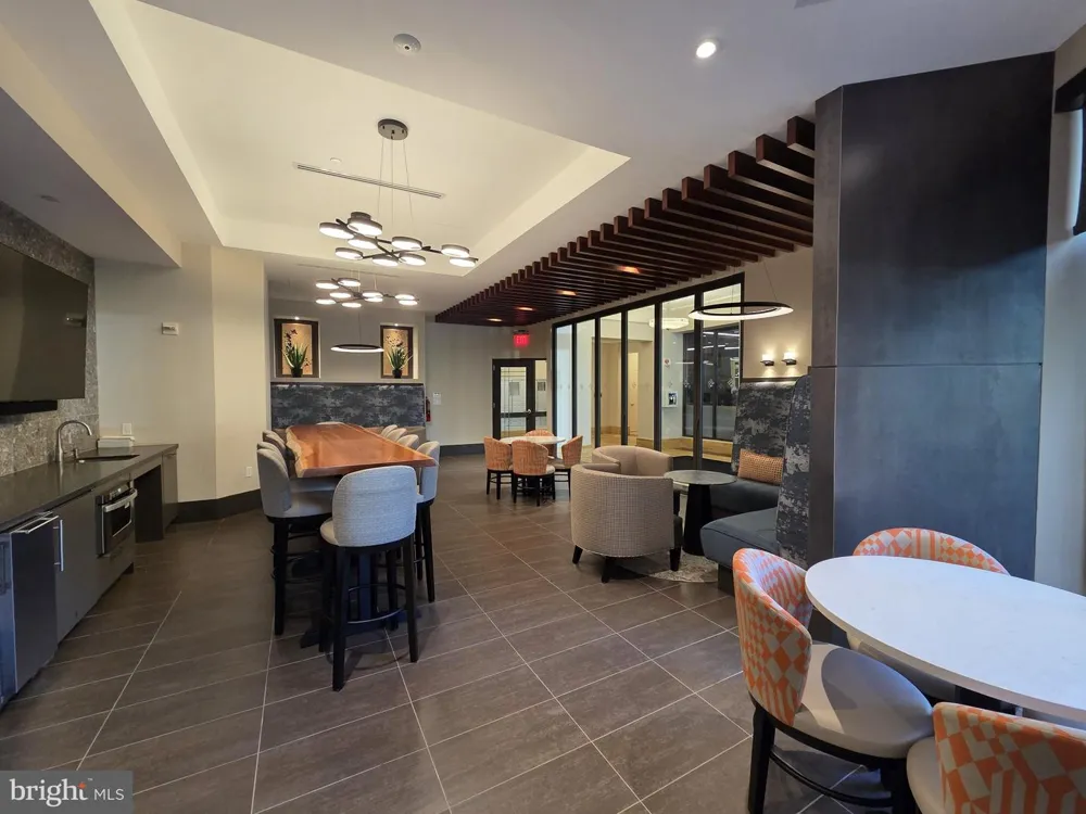 3101 HAMPTON DRIVE #1011 Alexandria, VA 22302