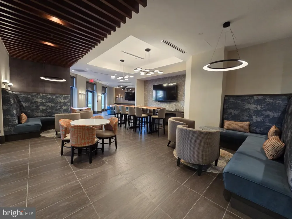 3101 HAMPTON DRIVE #1011 Alexandria, VA 22302