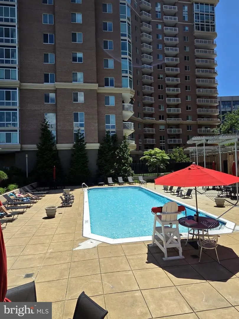 3101 HAMPTON DRIVE #1011 Alexandria, VA 22302