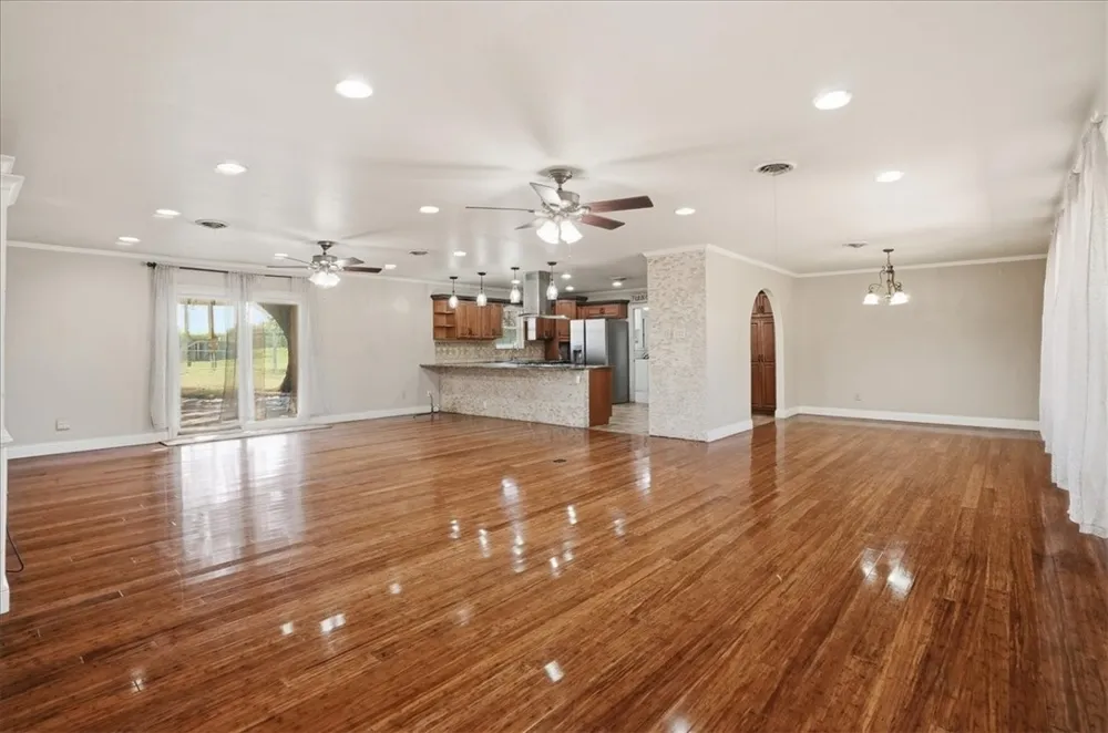 955 S Highway 37 George West, TX 78022