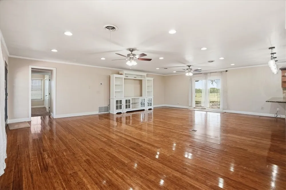 955 S Highway 37 George West, TX 78022