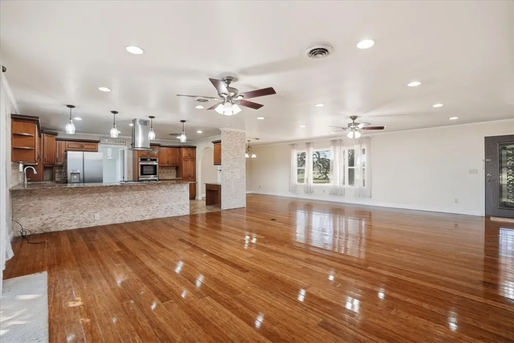 955 S Highway 37 George West, TX 78022
