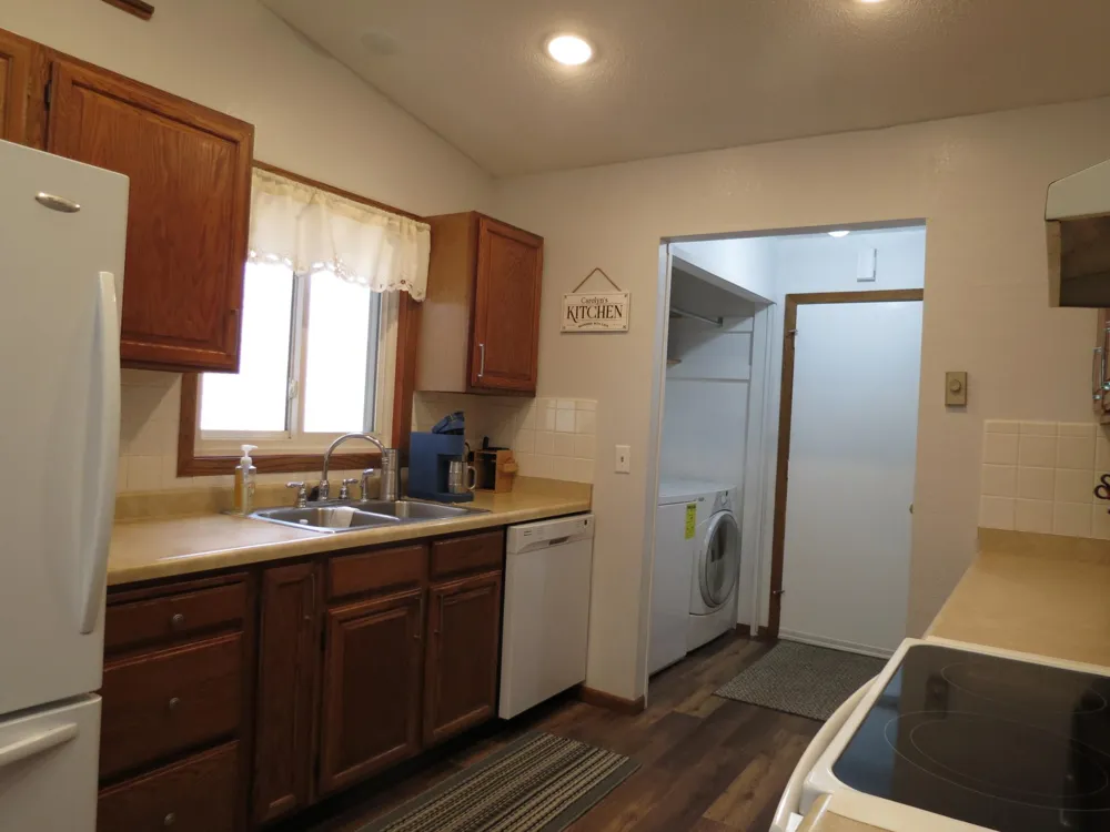 912 3rd Street #7 Cold Spring, MN 56320
