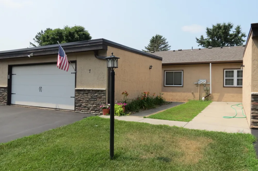 912 3rd Street #7 Cold Spring, MN 56320