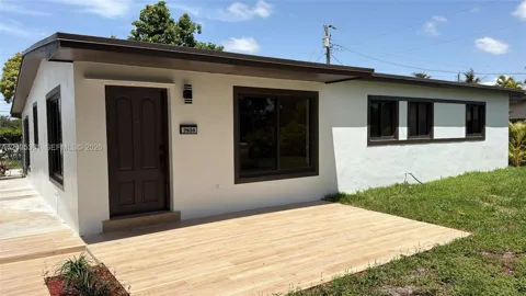 2930 SW 106th Ave