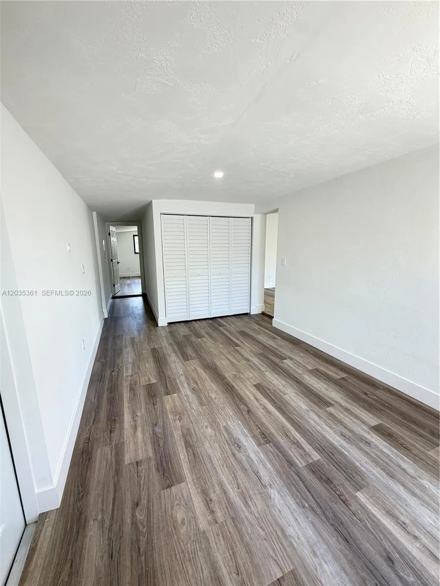 2930 SW 106th Ave Miami, FL 33165