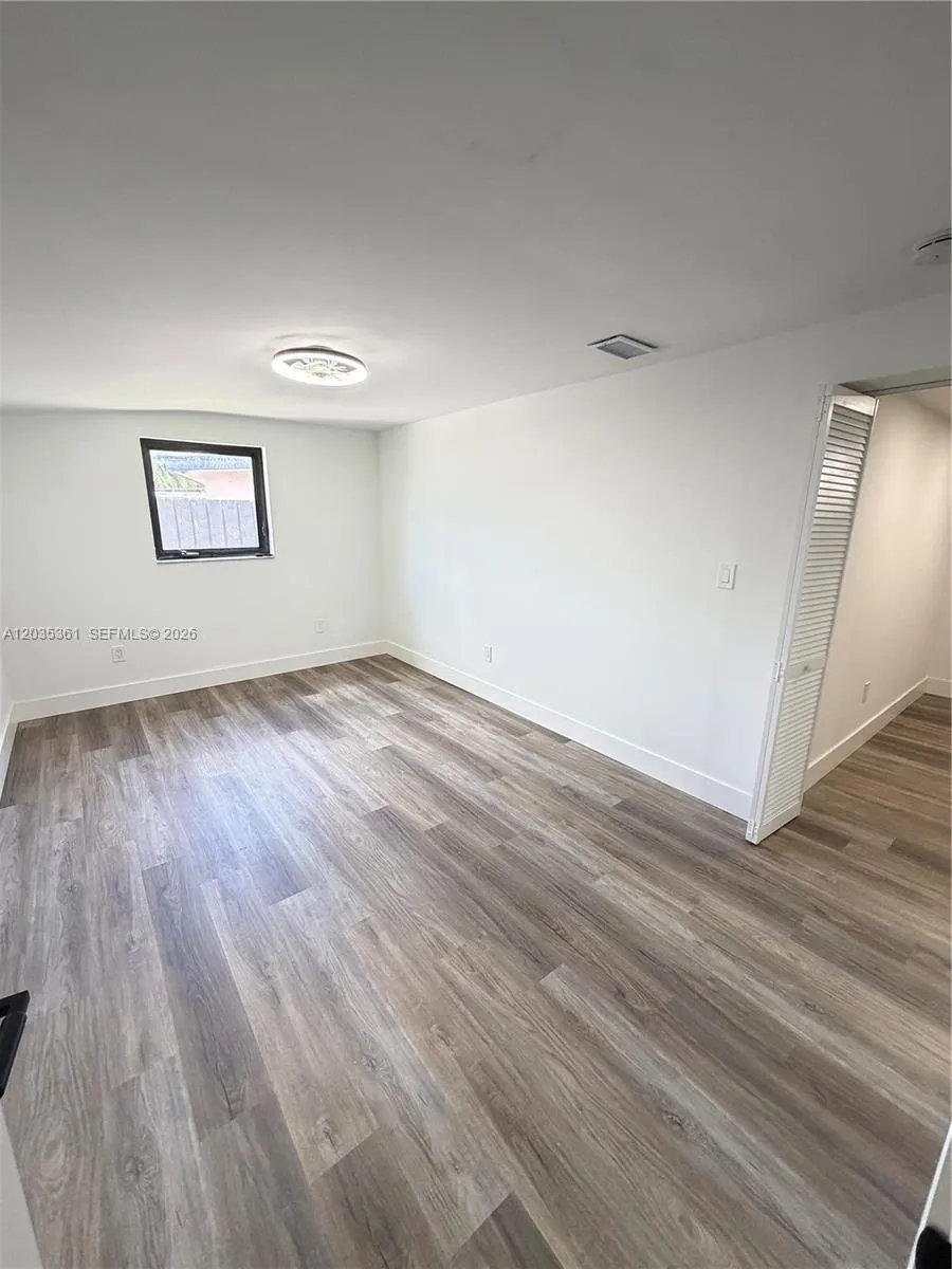 2930 SW 106th Ave Miami, FL 33165
