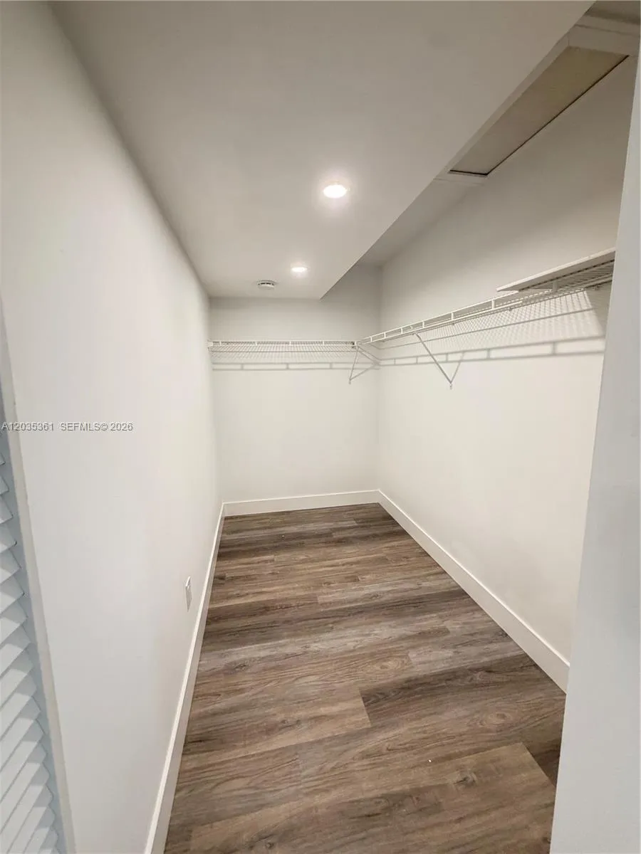2930 SW 106th Ave Miami, FL 33165