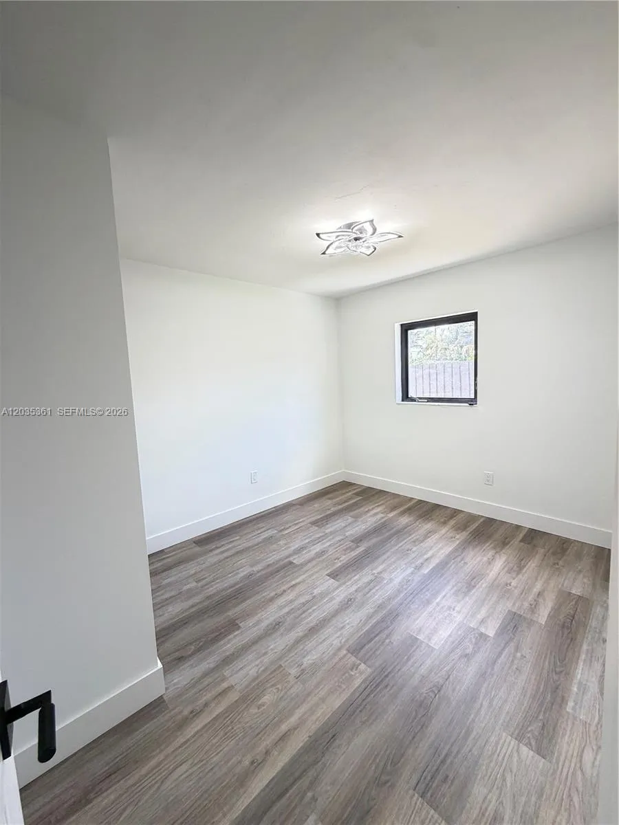 2930 SW 106th Ave Miami, FL 33165