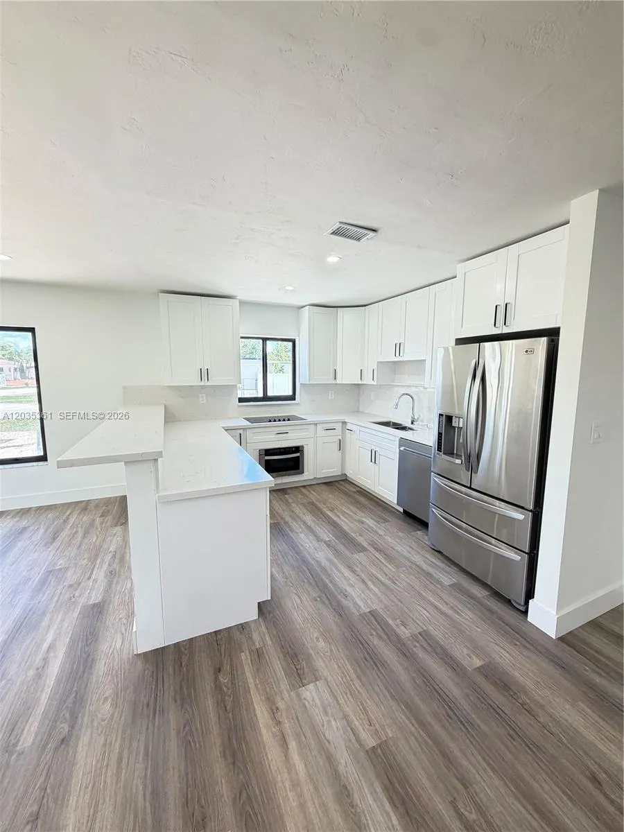 2930 SW 106th Ave Miami, FL 33165