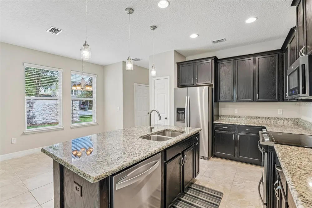 198 MITCHELL CREEK WAY Oviedo, FL 32765