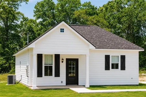 110 Pine Point Drive