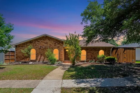 5009 Middleton Circle