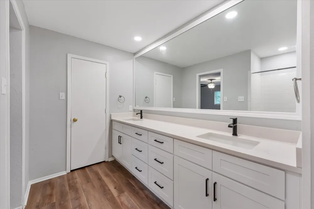 4005 Ridgebrook Drive Arlington, TX 76015