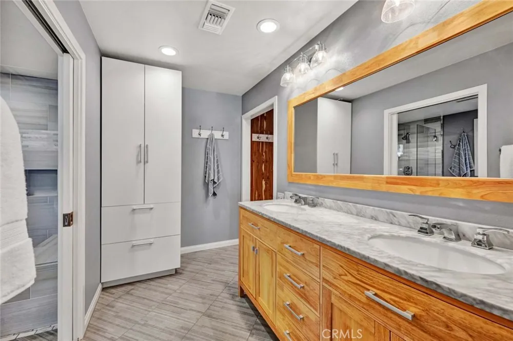 18381 Serrano Villa Park, CA 92861
