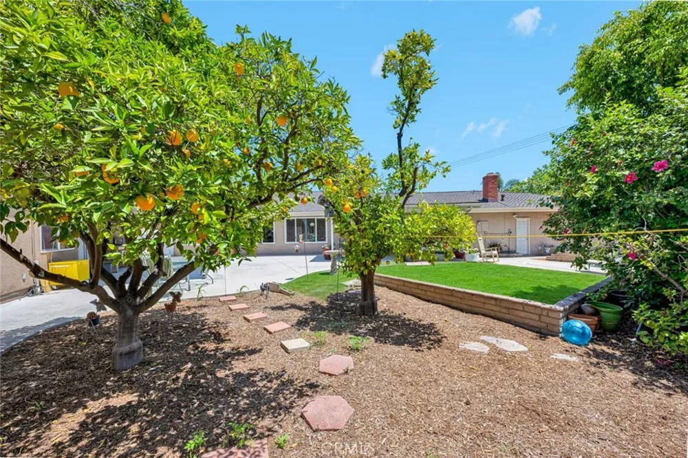 18381 Serrano Villa Park, CA 92861