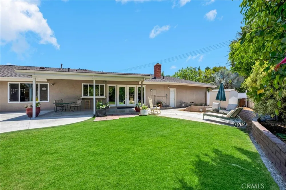 18381 Serrano Villa Park, CA 92861