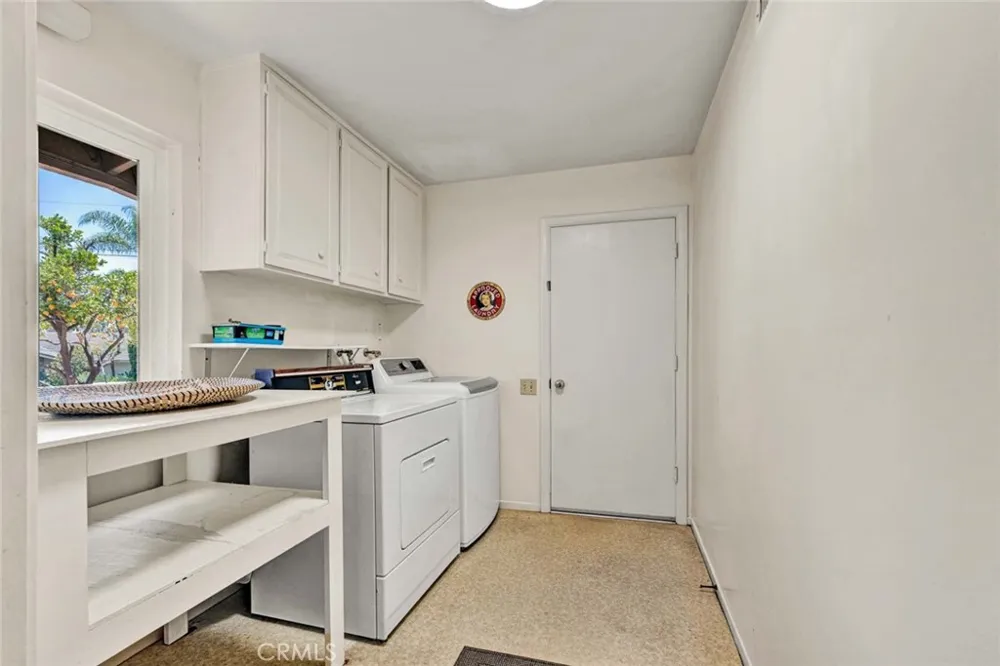 18381 Serrano Villa Park, CA 92861
