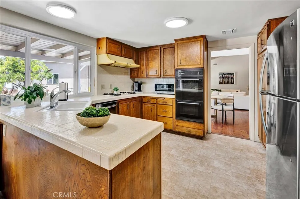 18381 Serrano Villa Park, CA 92861