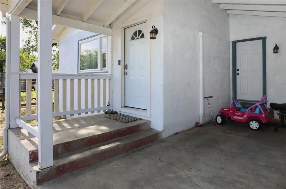 65 Lily Cove Lakeport, CA 95453