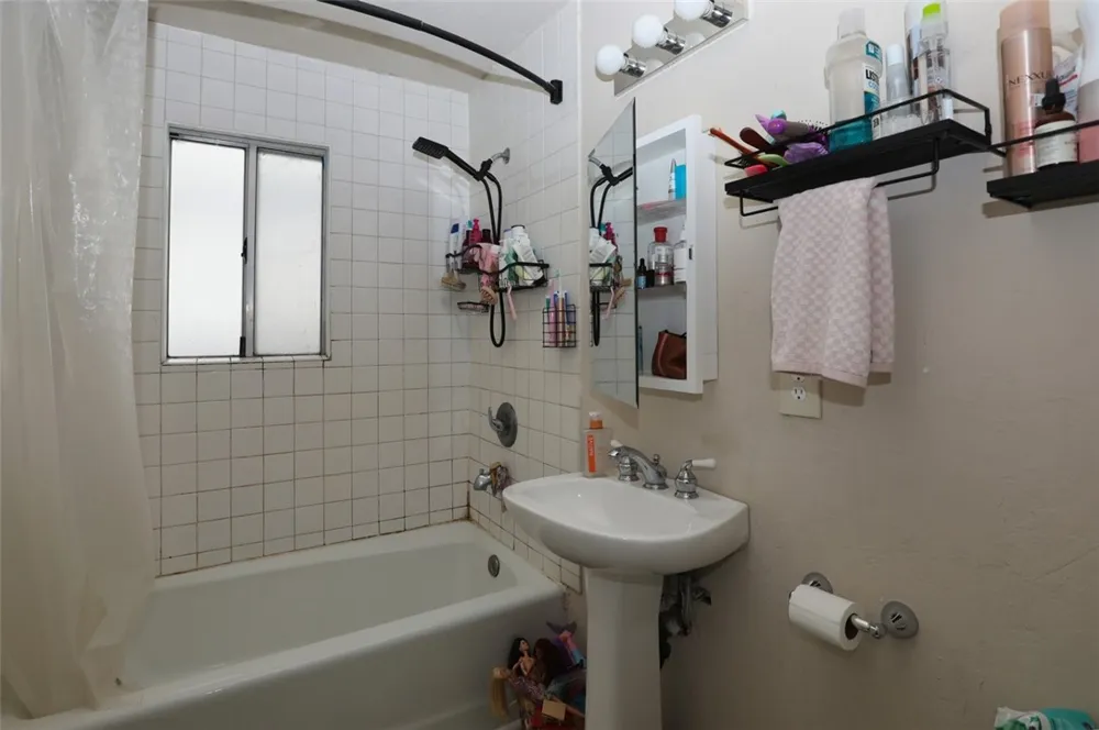 65 Lily Cove Lakeport, CA 95453