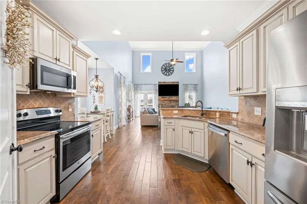 3457 Grandview Crossing Lane Pfafftown, NC 27040