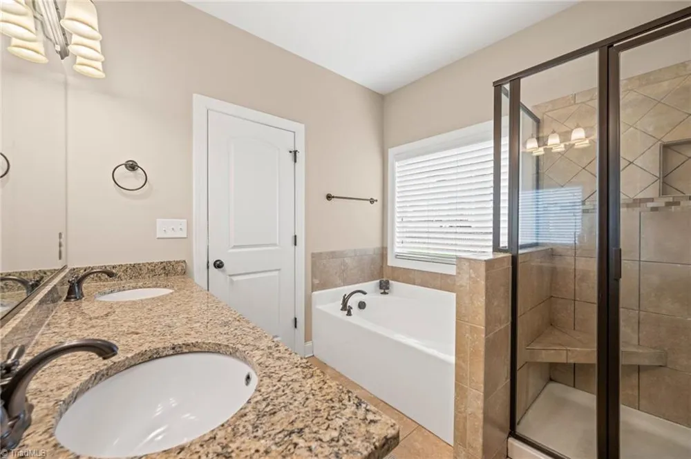3457 Grandview Crossing Lane Pfafftown, NC 27040