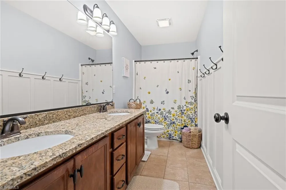 3457 Grandview Crossing Lane Pfafftown, NC 27040