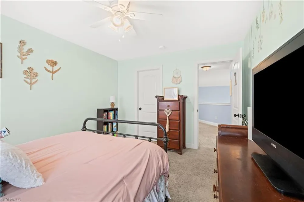 3457 Grandview Crossing Lane Pfafftown, NC 27040