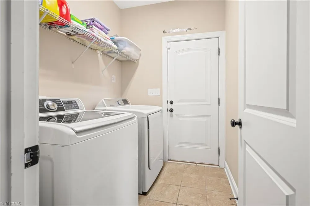 3457 Grandview Crossing Lane Pfafftown, NC 27040