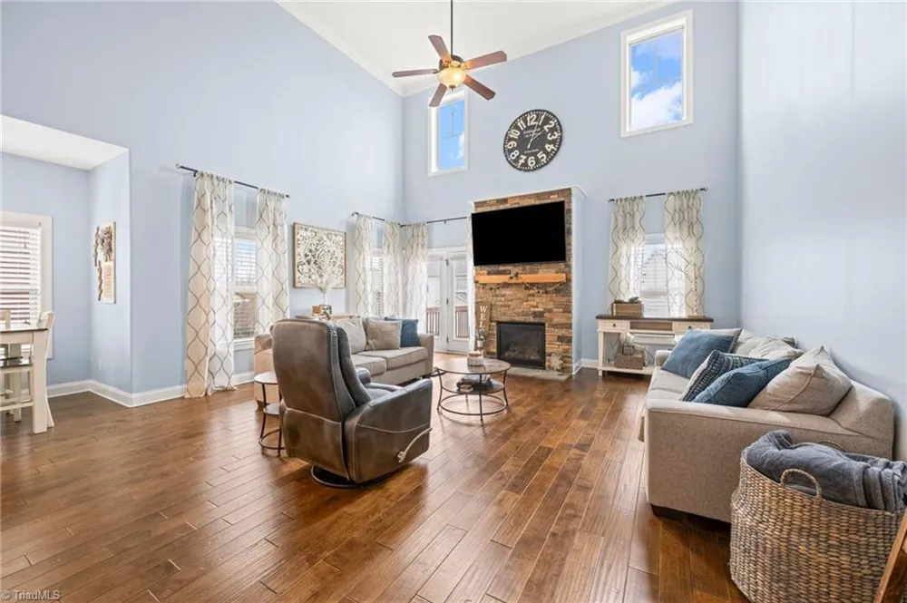 3457 Grandview Crossing Lane Pfafftown, NC 27040