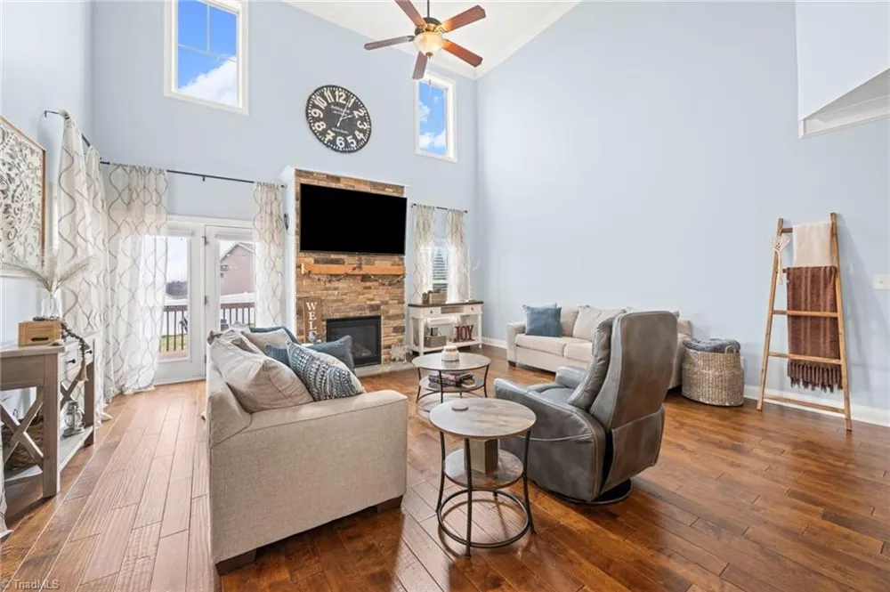 3457 Grandview Crossing Lane Pfafftown, NC 27040