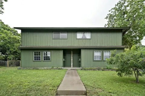 903 Aurora Circle #B