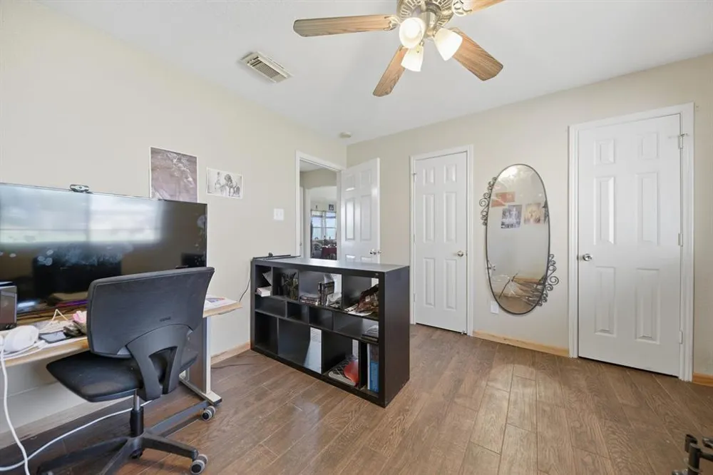 4057 W Highway 21 Paige, TX 78659