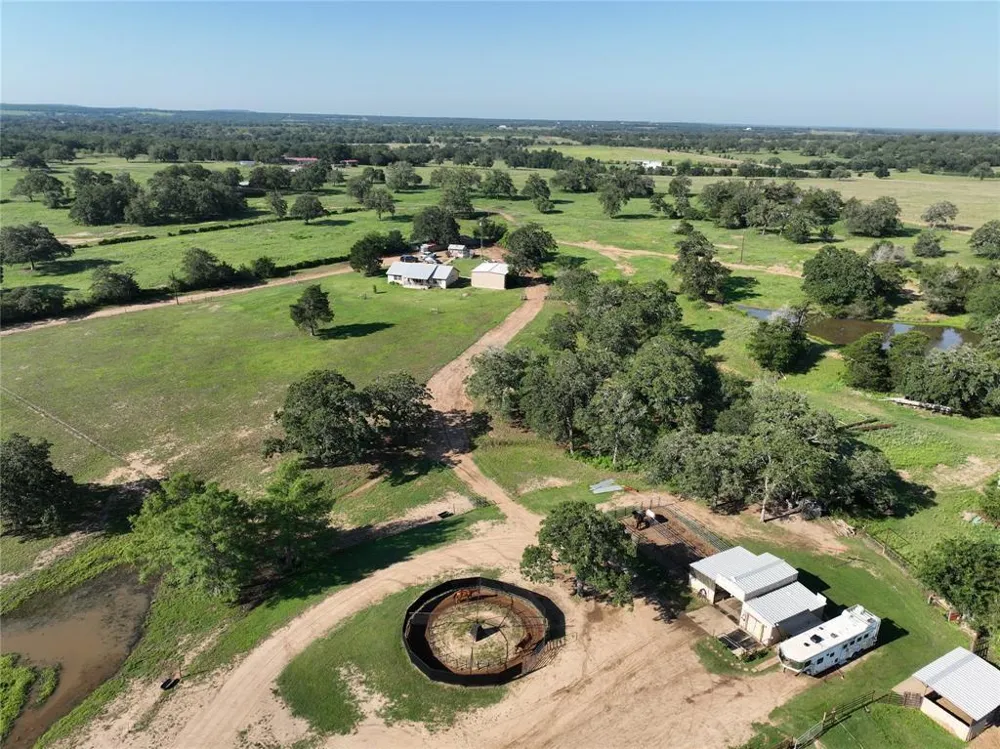 4057 W Highway 21 Paige, TX 78659