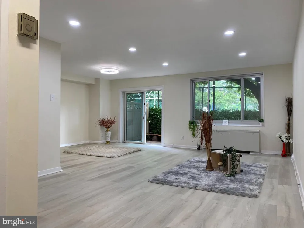1900 LYTTONSVILLE ROAD #114 Silver Spring, MD 20910